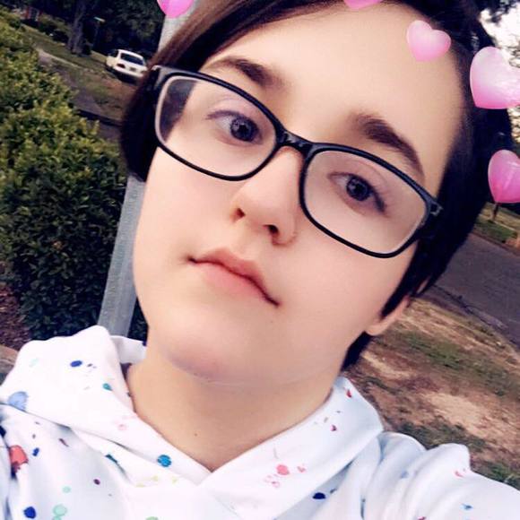 Meet your Posher, Emily - Picture 1 of 1